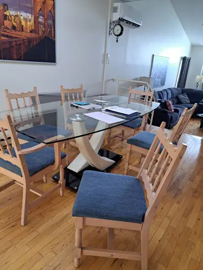 Table et 6 chaises - vente rapide!, View more