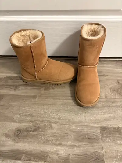 Ugg Classic Boots Size 8, View more
