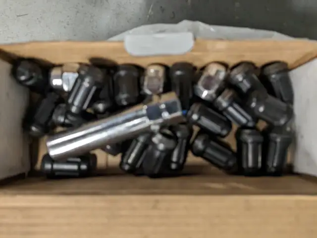 PRICE DROP - 215 55 R17 WINTER TIRES WITH ALLOY RIMS in Tires & Rims in Mississauga / Peel Region - Image 9