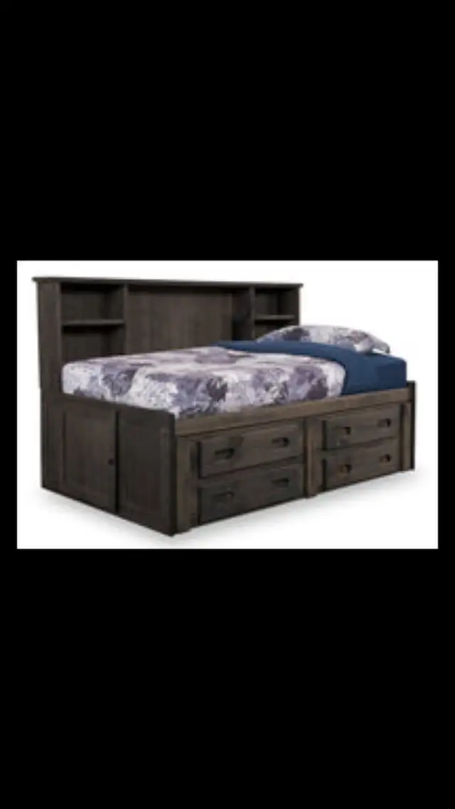 Lit simple en bois in Beds & Mattresses in City of Montréal - Image 2