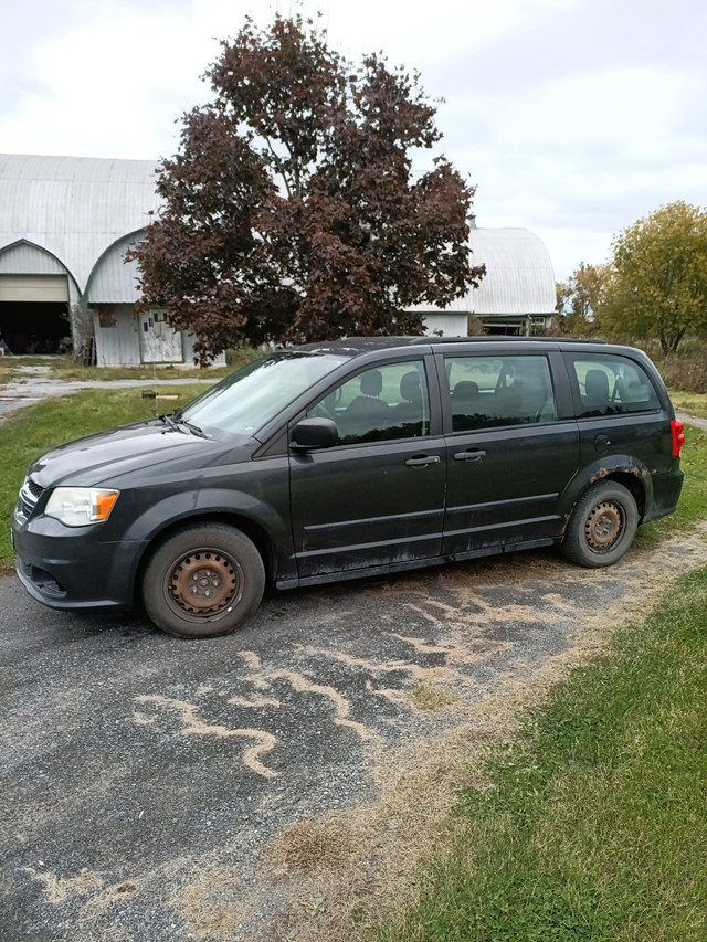2012 Grand Caravan CVP in Cars & Trucks in Ottawa - Image 2