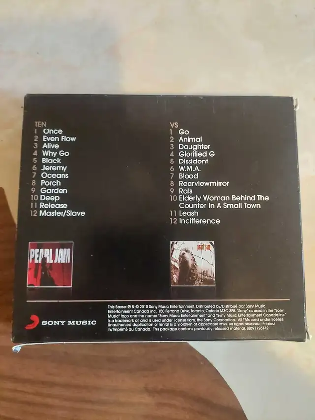 Pearl Jam 2 music CD / two original albums / Vs and Ten in CDs, DVDs & Blu-ray in City of Montréal - Image 3