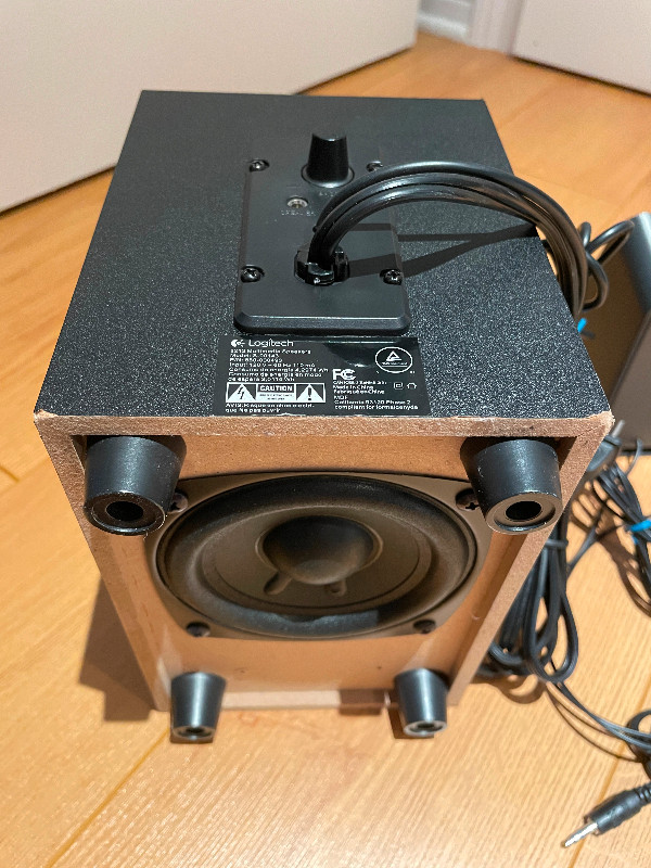 Logitech Z213 Multimedia 2.1 Speakers with Subwoofer - $37 dans Haut-parleurs, écouteurs et micros  à Ouest de l’Île - Image 4