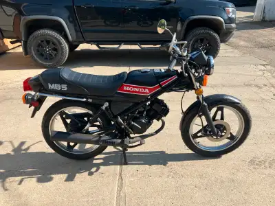 50cc 2 stroke 1982 Rare only sold for one year in US. Has new Tires, Battery, and rebuilt Carburetor...