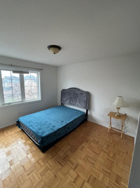 Room for rent in Richmond Hill 