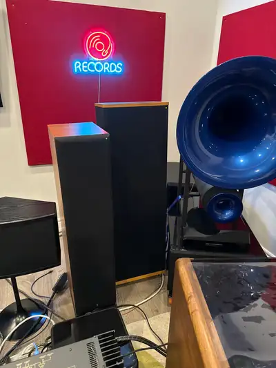 Vandersteen 3 s plus Vandersteen Subwoofer., View more