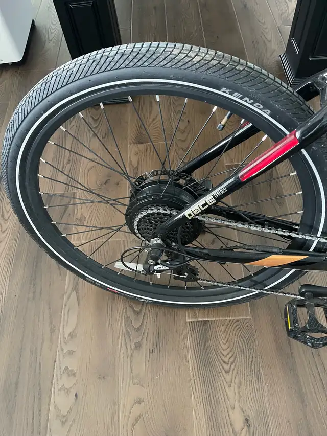 Ave ton pace 500.2 in eBike in Kingston - Image 6