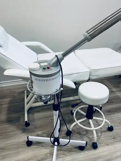 Pro salon steamer, Facial Steamer * Professional salon steamer with glass bottle attachment * In lik...