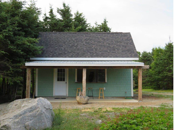 Private Oceanfront Cottage Rental - Musquodoboit Harbour - Available January 1, 2026 $975 / month