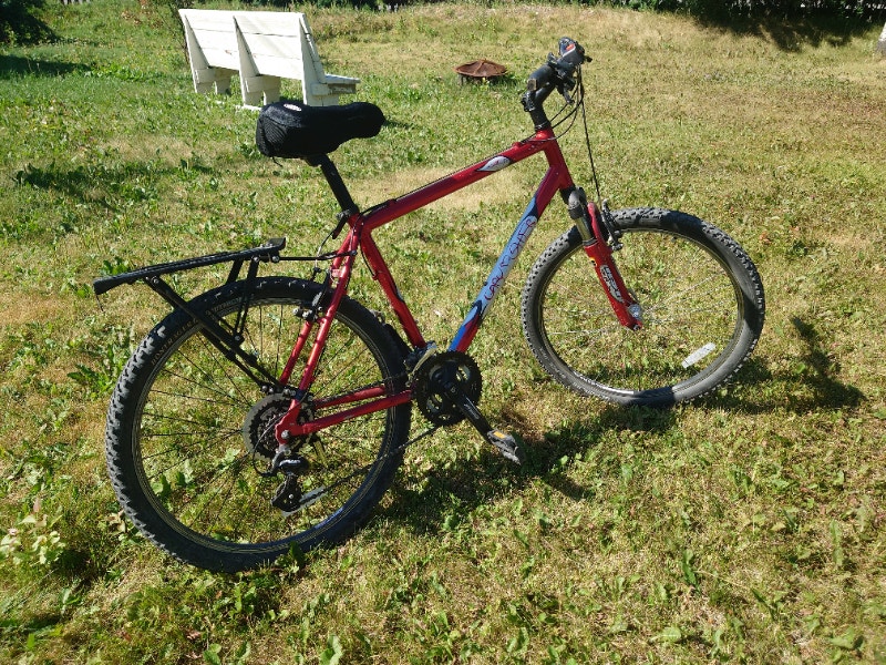 Gary Fisher FS mountain bike, w/ pannier rack, bags, and basket