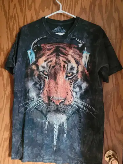 In excellent like new condition Pick up only Cash only