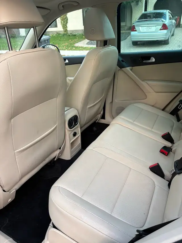 2011 VW Tiguan598246714948997125