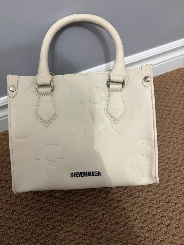 Steve Madden purse 
