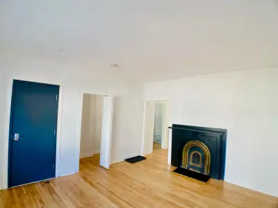 *PLEASE NO KIJIJI MESSAGES —RESPOND VIA EMAIL ONLY* Email: blackfoxapplications@gmail.com Available...