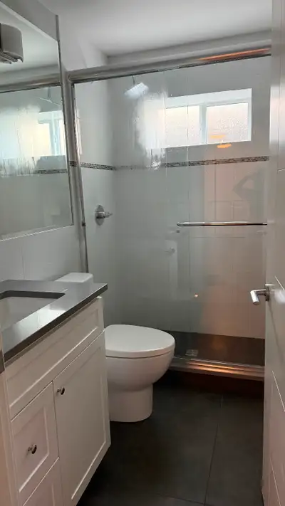 1BR / 1Ba 600ft2 available aug 10 rent period: monthly house laundry in bldg off-street parking no s...