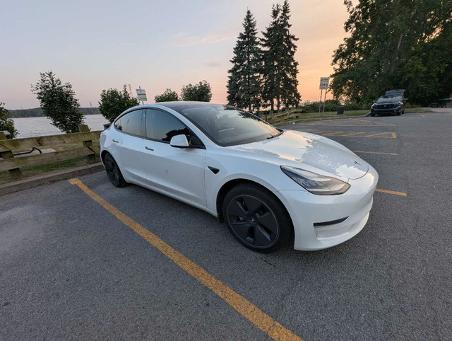 Tesla Model 3 SR+ dans Autos et camions  à Ville de Montréal