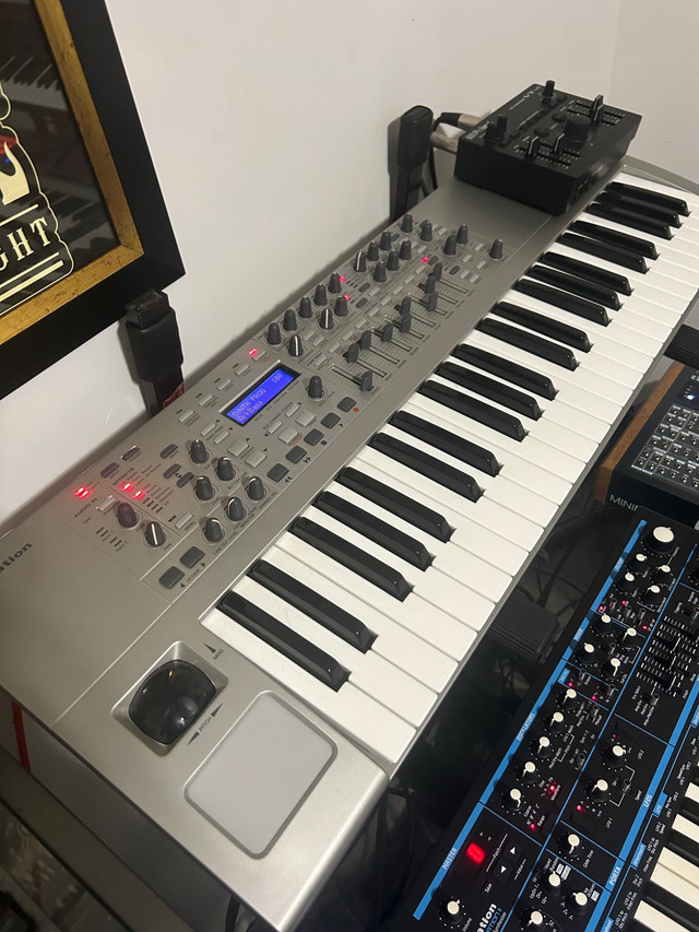 Novation Station X 49 (stand alone) Synthesizer in Pianos & Keyboards in Ottawa
