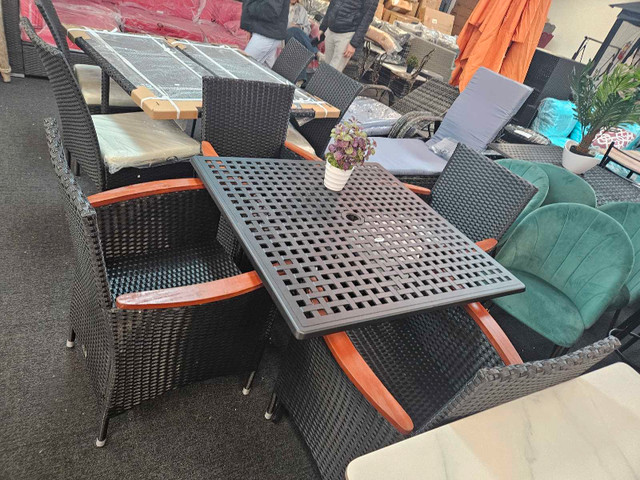 Only one set ,Patio furniture set with Dining table in Patio & Garden Furniture in Markham / York Region - Image 2