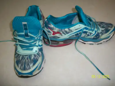 MIZUNO AIR SHOCKS LADIES 10, View more