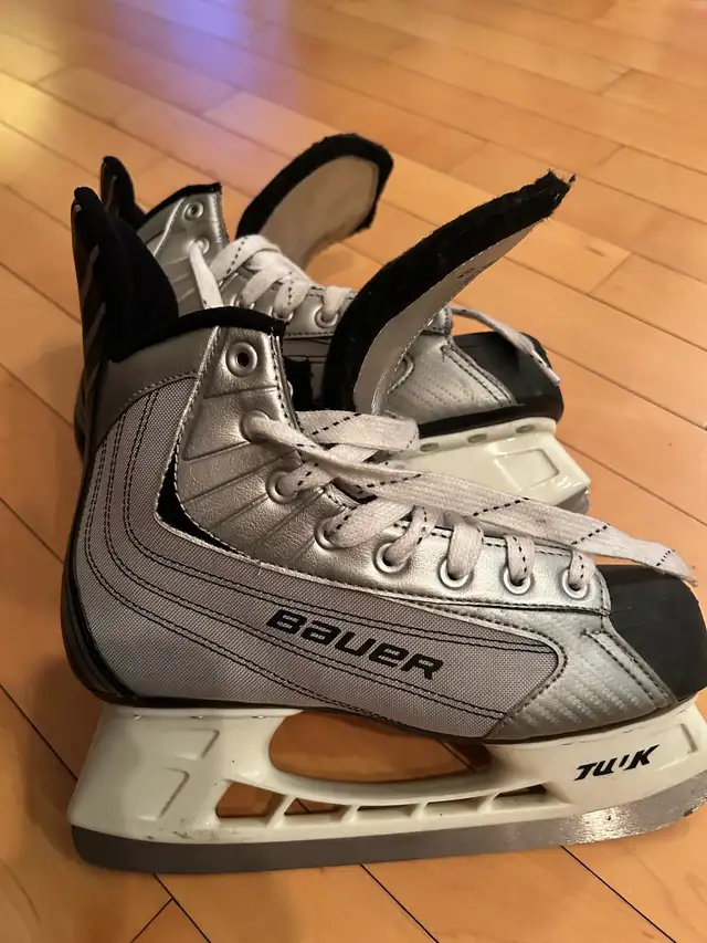 Bauer 22 skates in Skates & Blades in Edmonton - Image 2