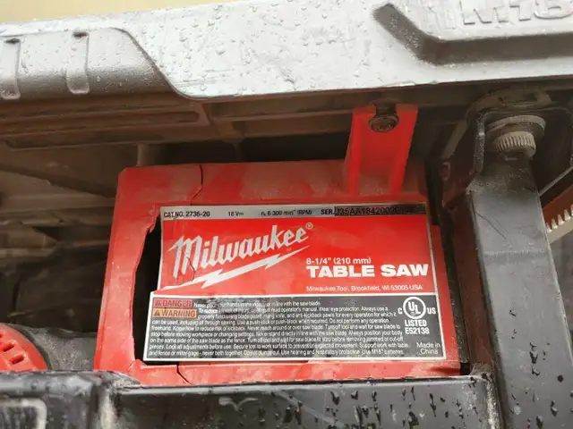Milwaukee 18v cordless Table saw in Power Tools in Markham / York Region - Image 4
