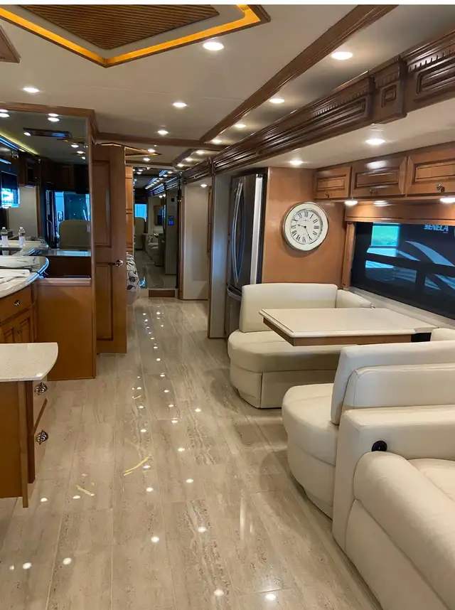 2021 Dutch Star Motorhome SALE PENDING in RVs & Motorhomes in Lethbridge - Image 5