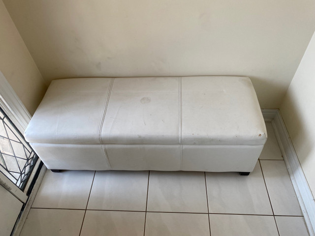 White leather ottoman for sale  in Couches & Futons in Mississauga / Peel Region