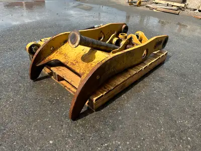 WBM Excavator thumb that came off a 325 next gen cat excavator, ended up getting a different one so...