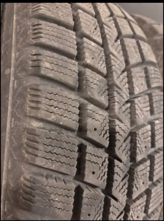Hyundai winter tires on rims in Tires & Rims in Ottawa - Image 3