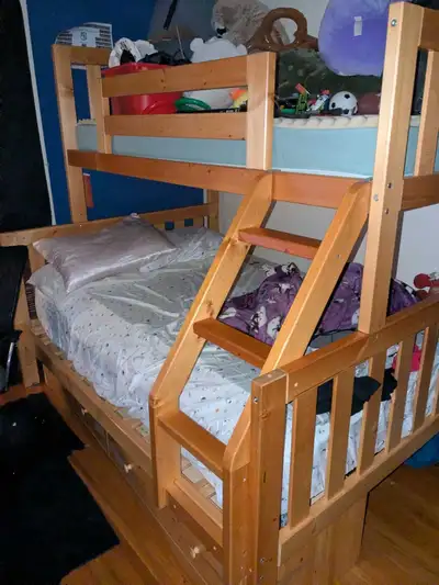 Solid wood bunk bed w/ storage - Queen + twin, View more