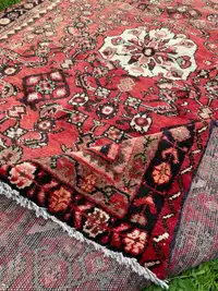 Persian tribal   HAMADAN   %100 wool pile Hand-knotted rug