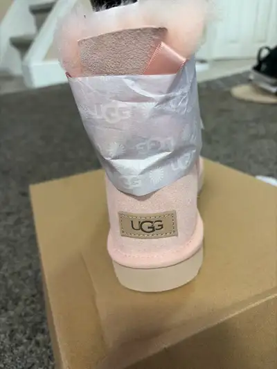Ugg boots size 7, View more