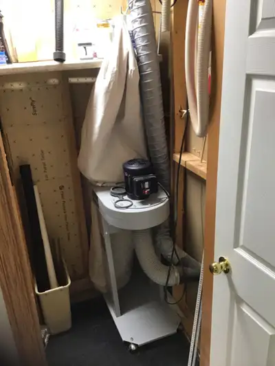 Delta saw Dust Collector Vacuum.        Reduced, View more