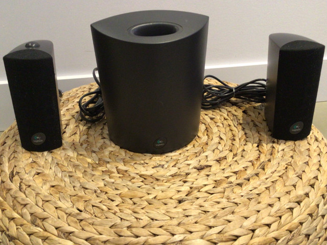 Logitech SoundMan X1 Computer Speakers dans Haut-parleurs, écouteurs et micros  à Longueuil/Rive Sud - Image 2