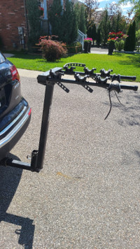 Thule Parkway 4 Bike Rack for 2" Hitches Tilting