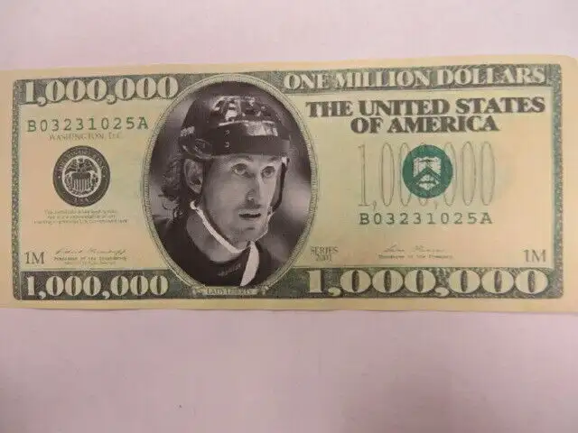 WAYNE GRETZKY BILLET DE 1 MILLION DE DOLLARS RÉPLIQUE in Arts & Collectibles in Thetford Mines - Image 5