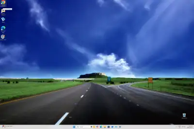Suface Studio 1 i7 16 Gigs DDR4 SSD GTX 960m AIO, View more
