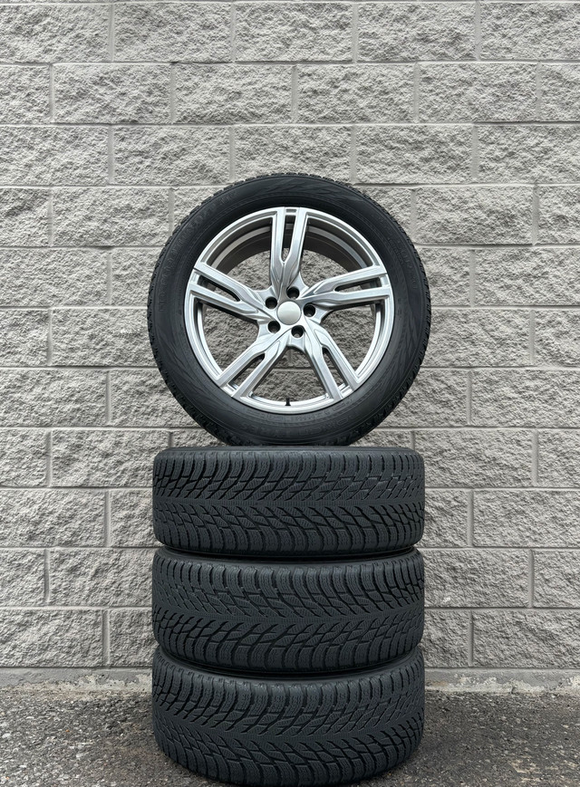 (90%) 4x 255/50R20 Nokian Winters w/ Volvo XC90 Rims + TPMS in Tires & Rims in City of Toronto