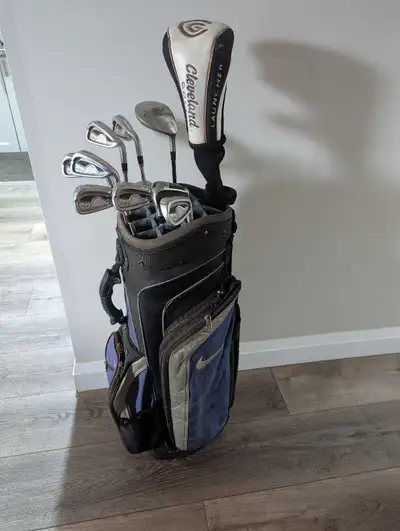 Golf clubs. Men's RH Cleveland with Nike bag , View more