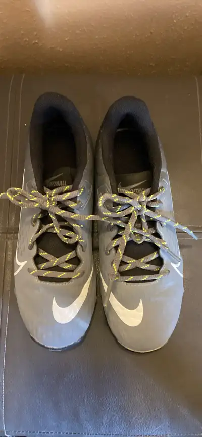 Worn twice and decided she did it like the sport Excellent condition