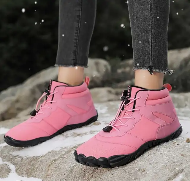 Women Walking Boots Waterproof, Size 9.5 in Men's Shoes in Mississauga / Peel Region - Image 3