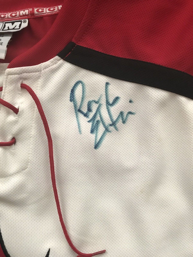 RON ELLIS SIGNED TEAM CANADA JERSEY in Men's in City of Toronto - Image 4