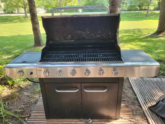 Charbroil 7 burner BBQ 63234727415553123