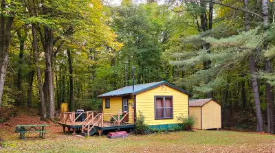 Two night cabin rental at Newboro Locks on the Rideau Canal, Lock 36. Tiny, quaint, rental nestled i...