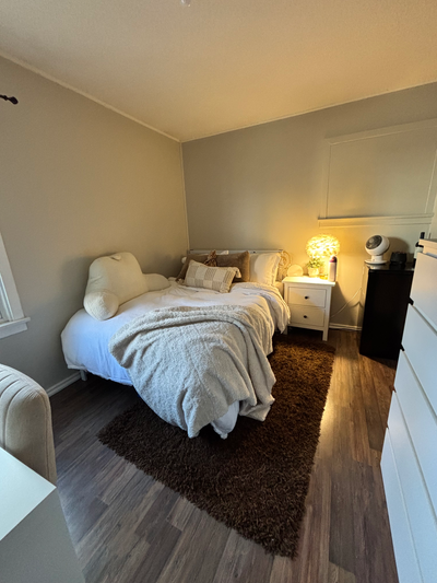 Summer Sublet Available in Waterloo Rent: 500/month Students + Female Only Hi there! I am looking fo...