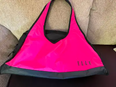 Like new woman's sports bag, View more