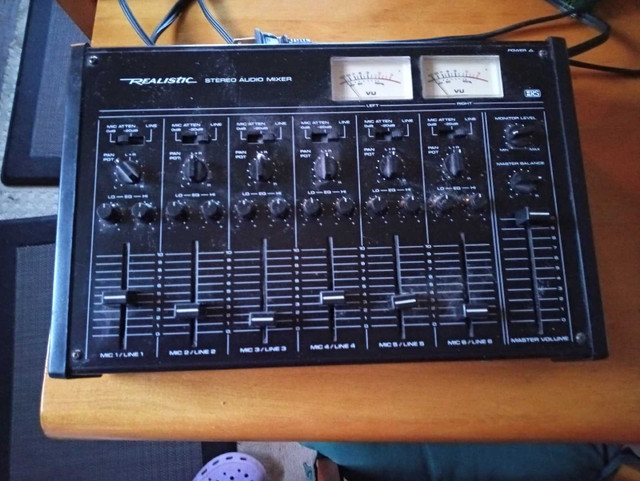 Realistic Stereo Audio Mixer in Stereo Systems & Home Theatre in Chatham-Kent - Image 3