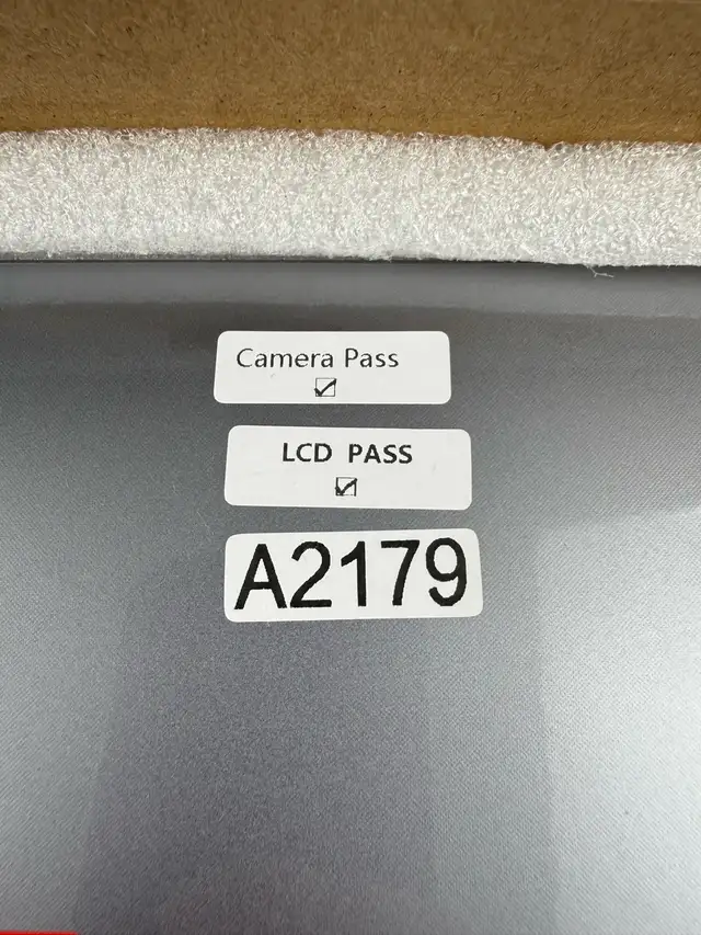 MacBook Air A2179 13.3” Replacement LCD Screen Assembly – Silver in Laptop Accessories in St. Catharines - Image 6