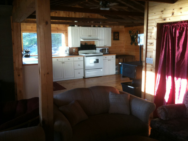 3 Bedroom Lakefront Cottage for Rent in Ontario - Image 3