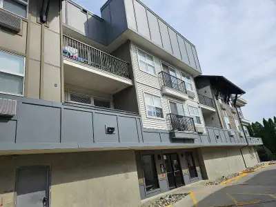North Glenmore 2 Bedroom, 2 Bath condo available for rent. Spacious, top floor open concept design....